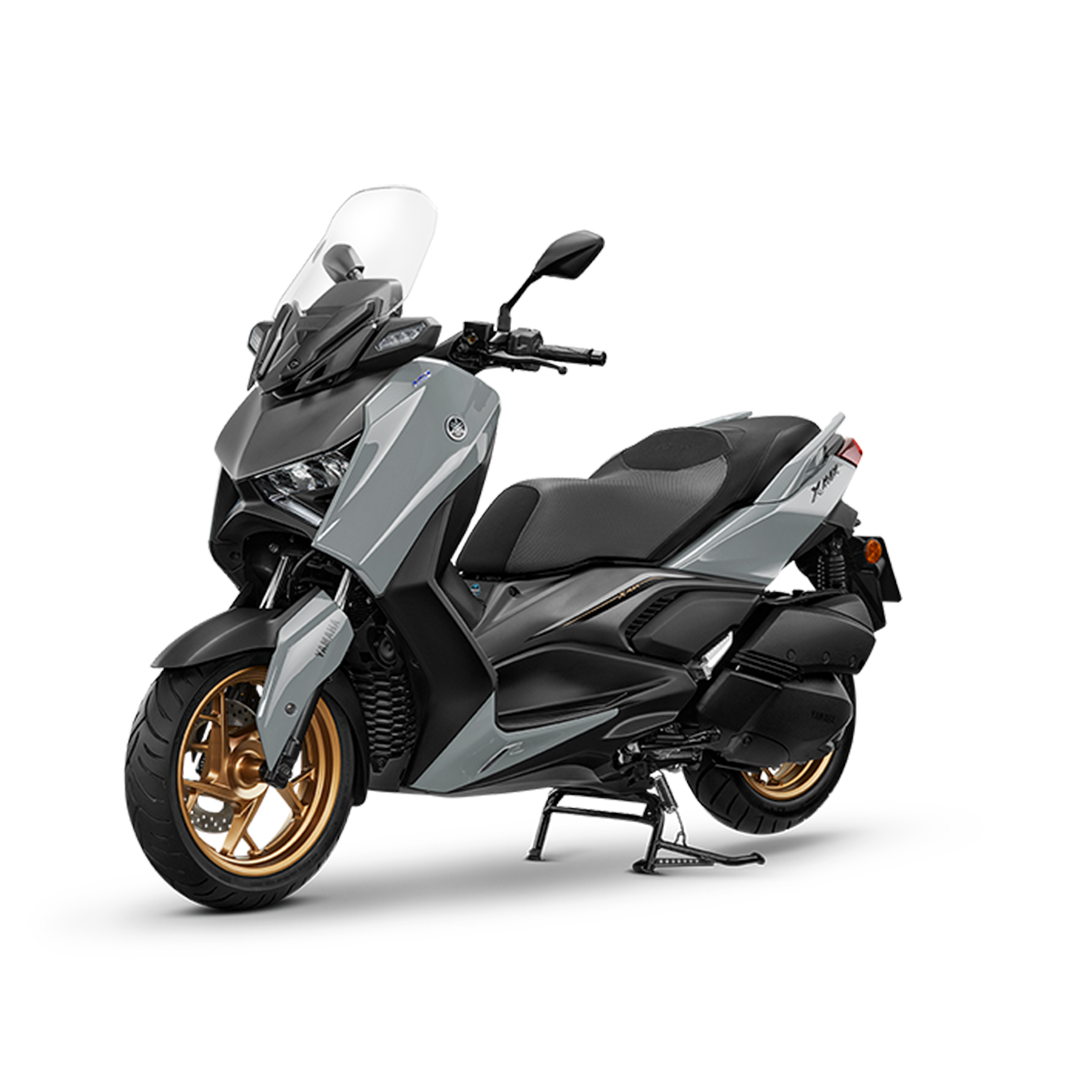 XMAX CONNECTED [2025]